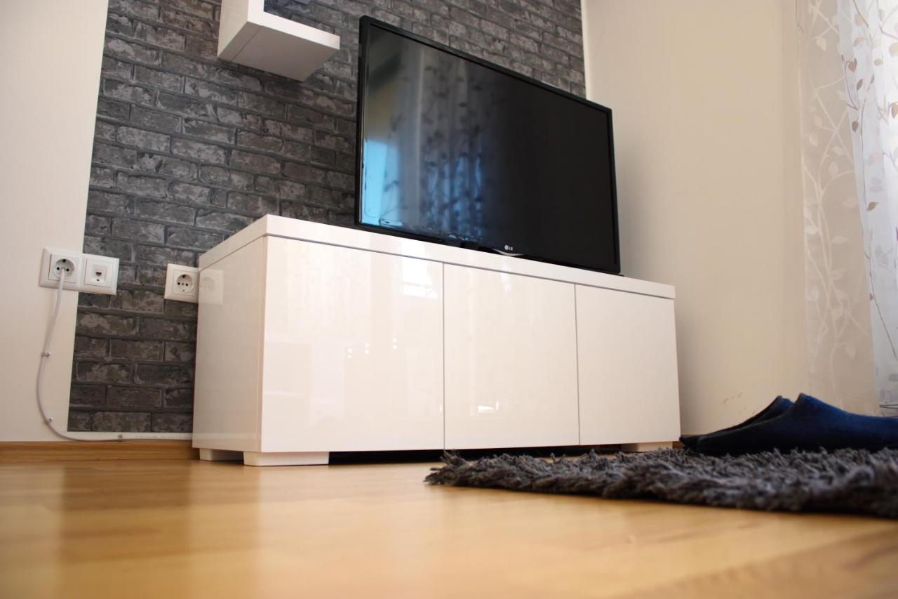 Studio Apartman Miljacka 13 サラエヴォ エクステリア 写真